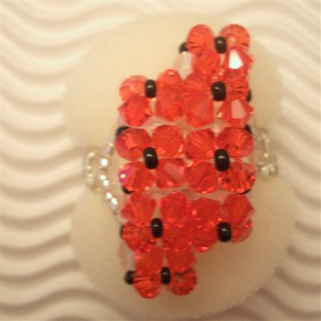 *BIN ZU HABEN* Ring aus Swarovskisteinen rot